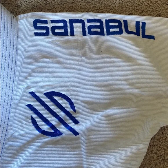 Sanabul White and Blue Jiu Jitsu Gi - Picture 2 of 12